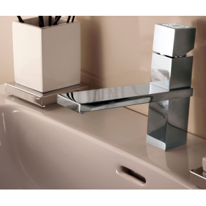 Смеситель для раковины Bossini Cube Z004301 Хром